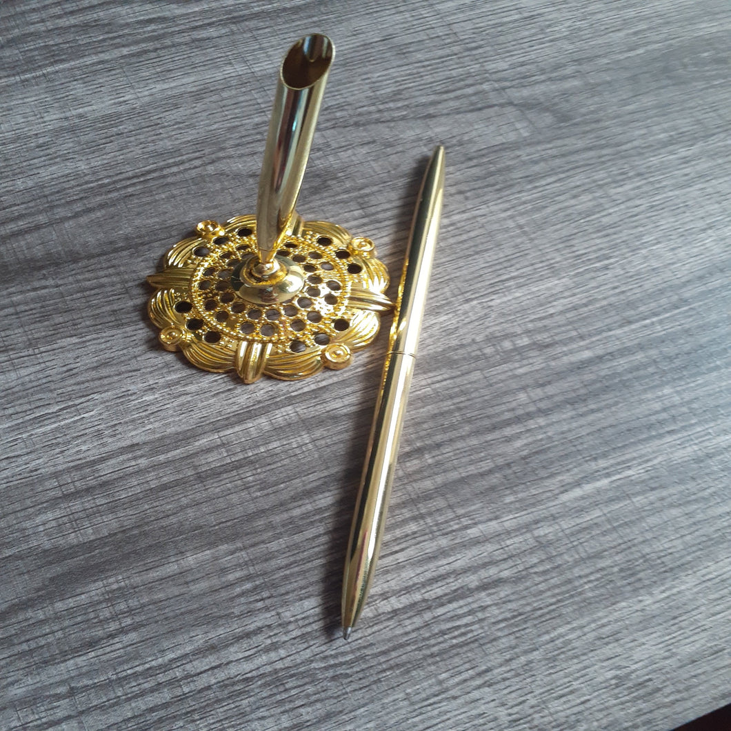 Gold Stand Table Pen